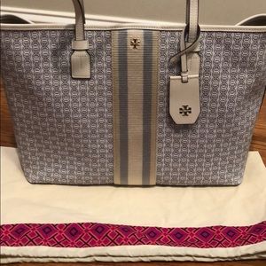 Tory Burch Gemini Link Canvas Tote